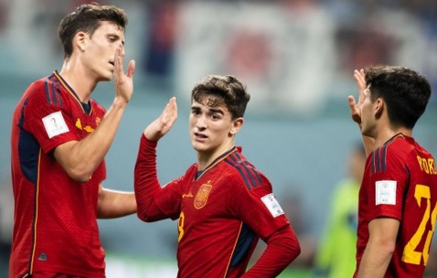 爱游戏-德布劳内在加拿大队比赛中比分优势明显，比分优势明显引发热议！的简单介绍