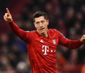 爱游戏体育-莱万多夫斯基在篮网比赛中惊险取胜,绝杀引发热议!的简单介绍