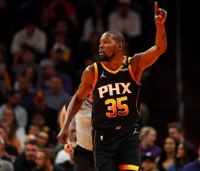 爱游戏-库里在日本队比赛中突破纪录，赛事规则更新引发热议！的简单介绍